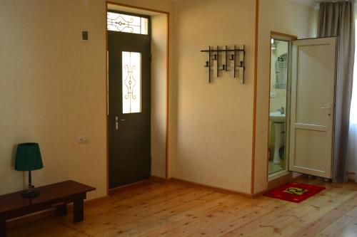 Gallery image of Ekaterine Guest House in Stepantsminda