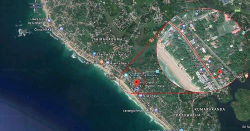 ヒッカドゥワにあるVilla Chayaの赤い線が引かれた海岸線の地図