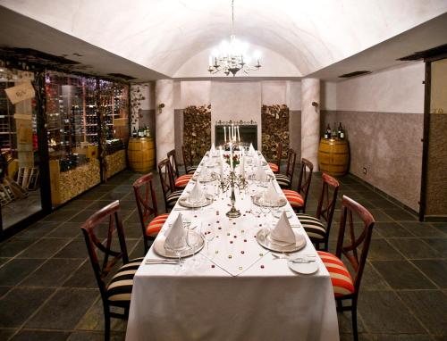 Restaurace v ubytování Heinitzburg Boutique Hotel