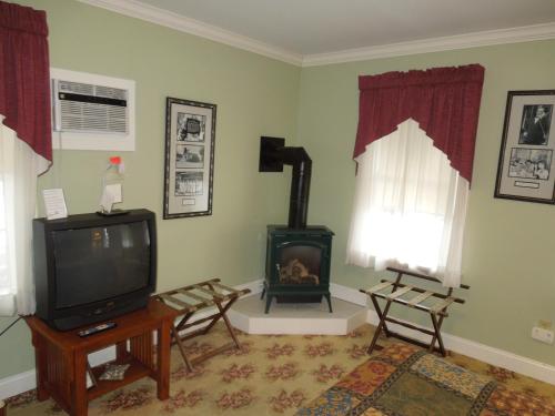 Kearsarge Innにあるテレビまたはエンターテインメントセンター