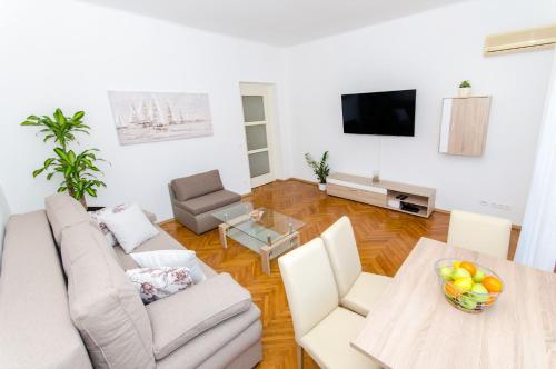 Apartment ''Pomalo''