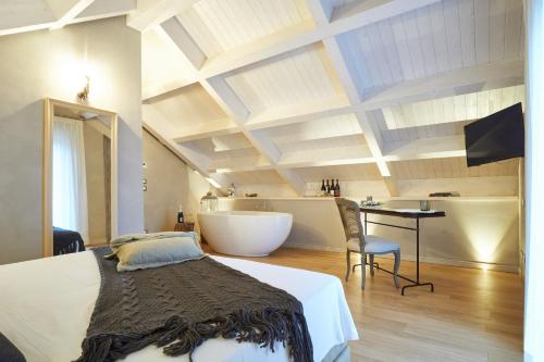 Camera Tripla Luxury con Vasca