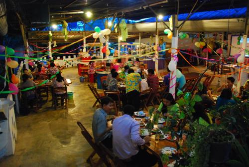Restaurace v ubytování ฺBaan Rai Ing Doi