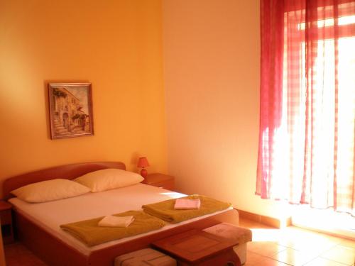 Gallery image of Studio Apartments Marija with private parking in Makarska
