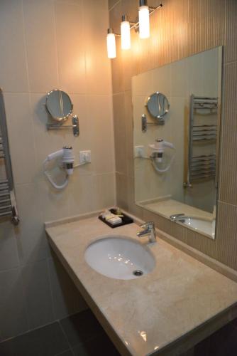 Ένα μπάνιο στο Shamakhy Sport Villas