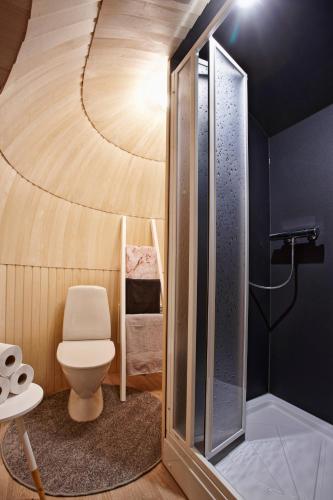 Bilik mandi di Tiny House Igluhut
