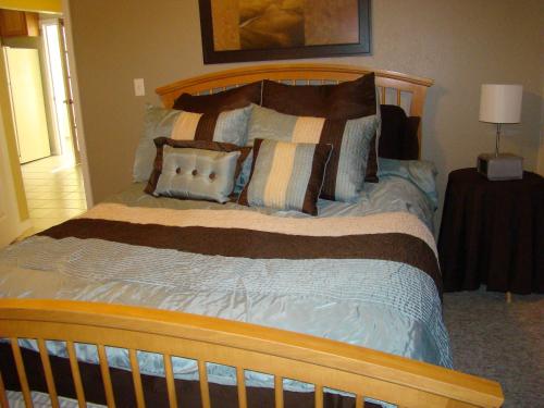 Un pat sau paturi într-o cameră la The Chapman House