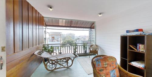 Un balcón o terraza de Home & Hashery Boutique House