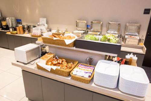 Makanan di atau berdekatan hotel