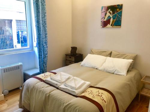 Sweet Apartment with Terrace in Central