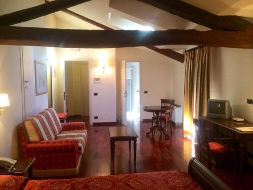 Posezení v ubytování Villa Chiara Hotel