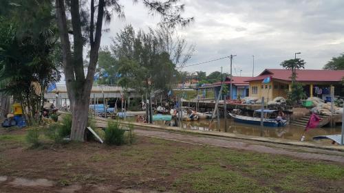 Φωτογραφία από το άλμπουμ του Melaka Beachfront Villa with Pool στη Μελάκα