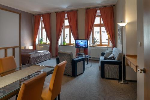 Afbeelding uit fotogalerij van Hotel Merlot in Louny