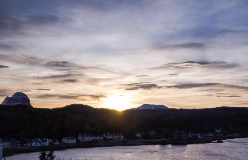 The sunrise or sunset as seen from the bed & breakfast or nearby 