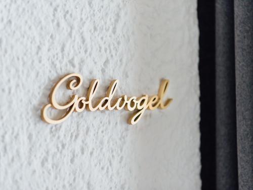 Certificato, attestato, insegna o altro documento esposto da Goldvogel Apartments
