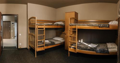 Bunk bed o mga bunk bed sa kuwarto sa Meteor apartment XXL