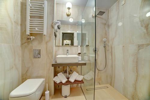 
A bathroom at Hotel Skradinski Buk
