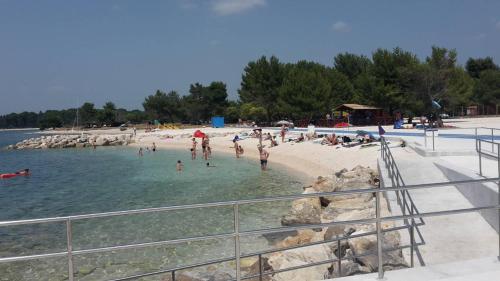 Apartmani Nora Štinjan