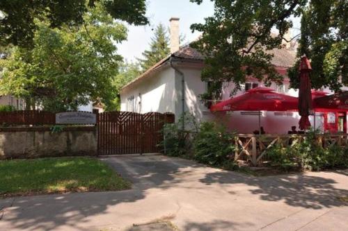 Zahrada ubytování Borostyán 20 Vendégház