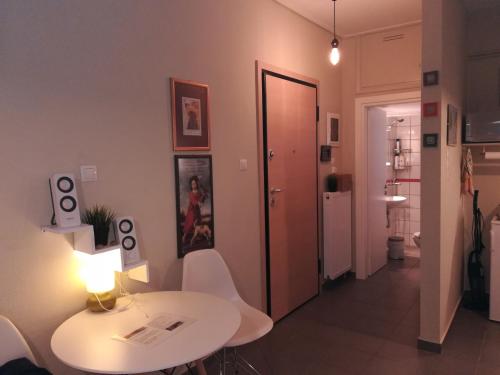 Koukaki ideal studio for 2
