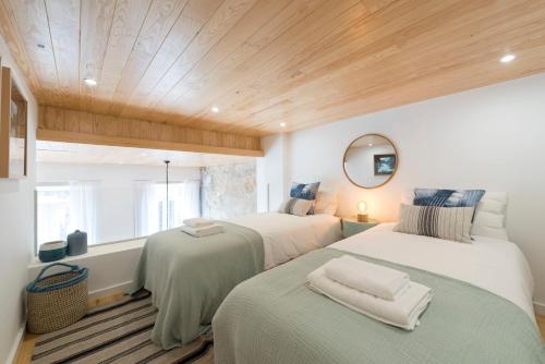 BmyGuest Collection - Downtown Mezzanine Apartment
