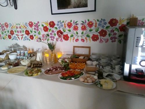 Jídlo v penzionu – hostince nebo okolí