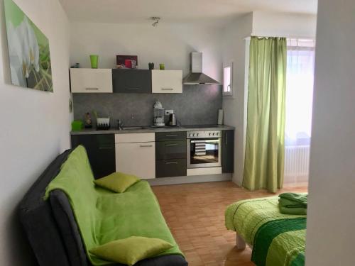 Кухня или кухненски бокс в Apartment al Lido Ascona