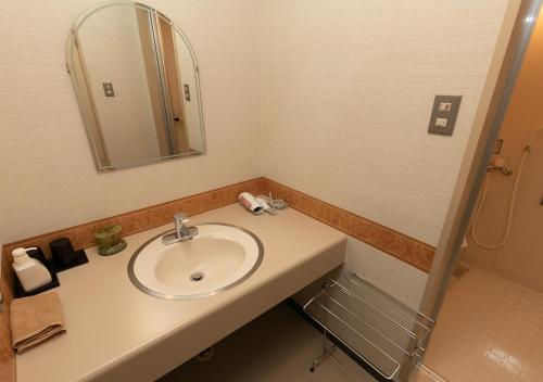 Bilik mandi di Morino Hotel