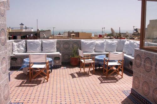 Restaurant ou autre lieu de restauration dans l'établissement Dar El Jadida