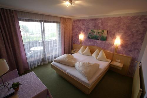 Katil atau katil-katil dalam bilik di Gasthof Hotel Zur Post