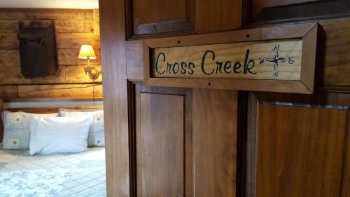 Minturn Innにあるベッド