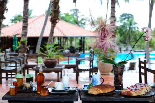 カントリーハウスの敷地内または近くでの食事または食べ物