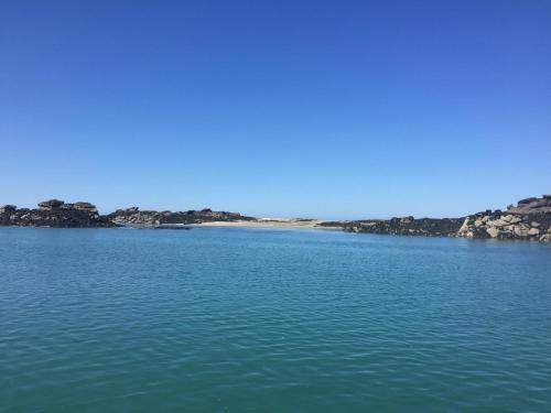 a view of a large body of water at Le Pas Saint Joseph in Saint Malo