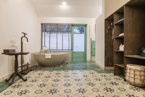 ห้องน้ำของ Poulo Condor Boutique Resort & Spa