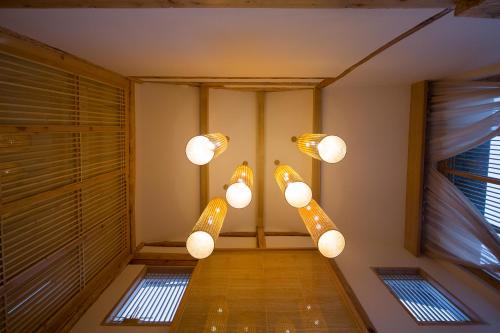 Galeriebild der Unterkunft Lijiang Sunshine Nali Inn in Lijiang
