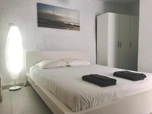 Posteľ alebo postele v izbe v ubytovaní Easy Nerja Beach House