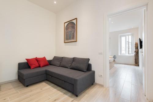 Keys of Italy - Mudiva - Albero 2 - Train station modern 1 bdr flat 1st floor