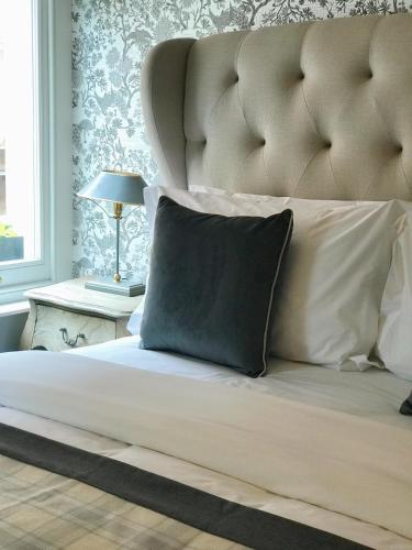 Кровать или кровати в номере The Grafton Arms Pub & Rooms