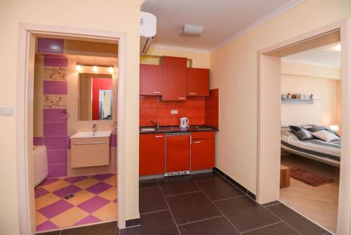 Cucina o angolo cottura di Rózsa Völgy Apartman