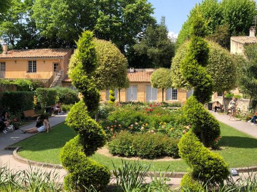 Aix Homes