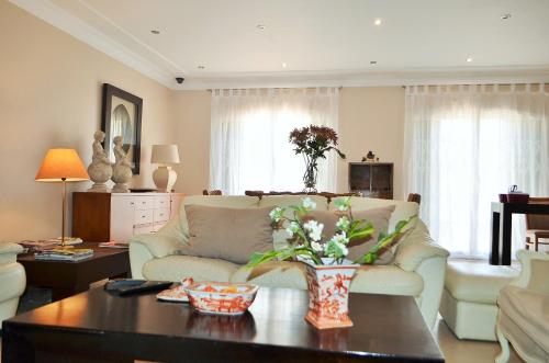 Un lugar para sentarse en Suites & Beds DP Albufeira