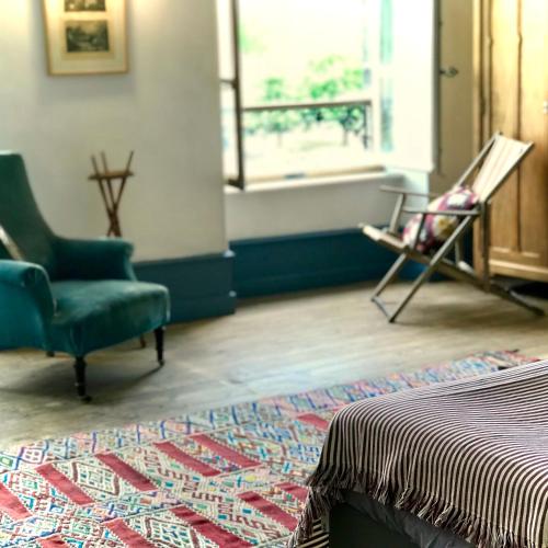 Χώρος καθιστικού στο Maison CHA-RI-VA-RI