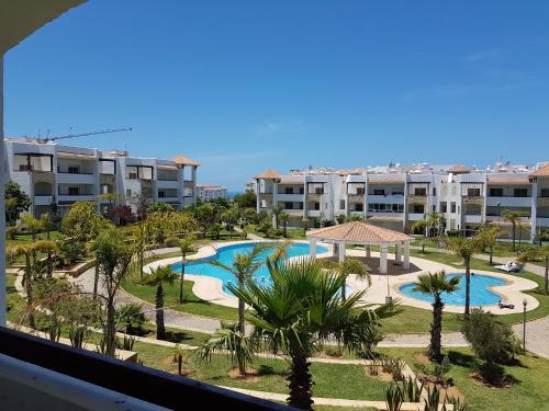 Uma vista da piscina em Marina Golf, Tanger Emplacement supérieur Juste à côté de la piscine ou nos arredores