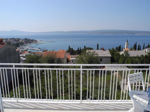 BED Apartment with 3 bedrooms and balcony