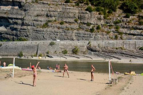 Φωτογραφία από το άλμπουμ του Aloha plage camping 4étoiles σε Sampzon