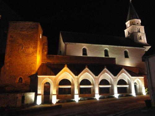 Gambar di galeri bagi Le Puits Fortifié di Salives