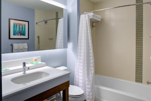 Ванная комната в Hyatt Place Dallas/The Colony