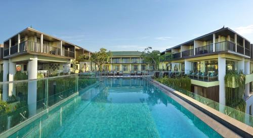 Bazén v ubytování Mercure Bali Legian nebo v jeho okolí