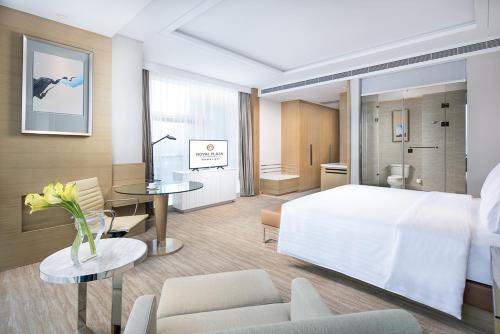 Un baño de Jinan Inzone Royal Plaza Hotels