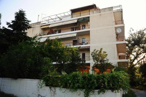 Το κτήριο όπου στεγάζεται  το διαμέρισμα